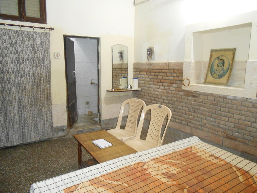 Gaurav Guest House มถุรา ภายนอก รูปภาพ